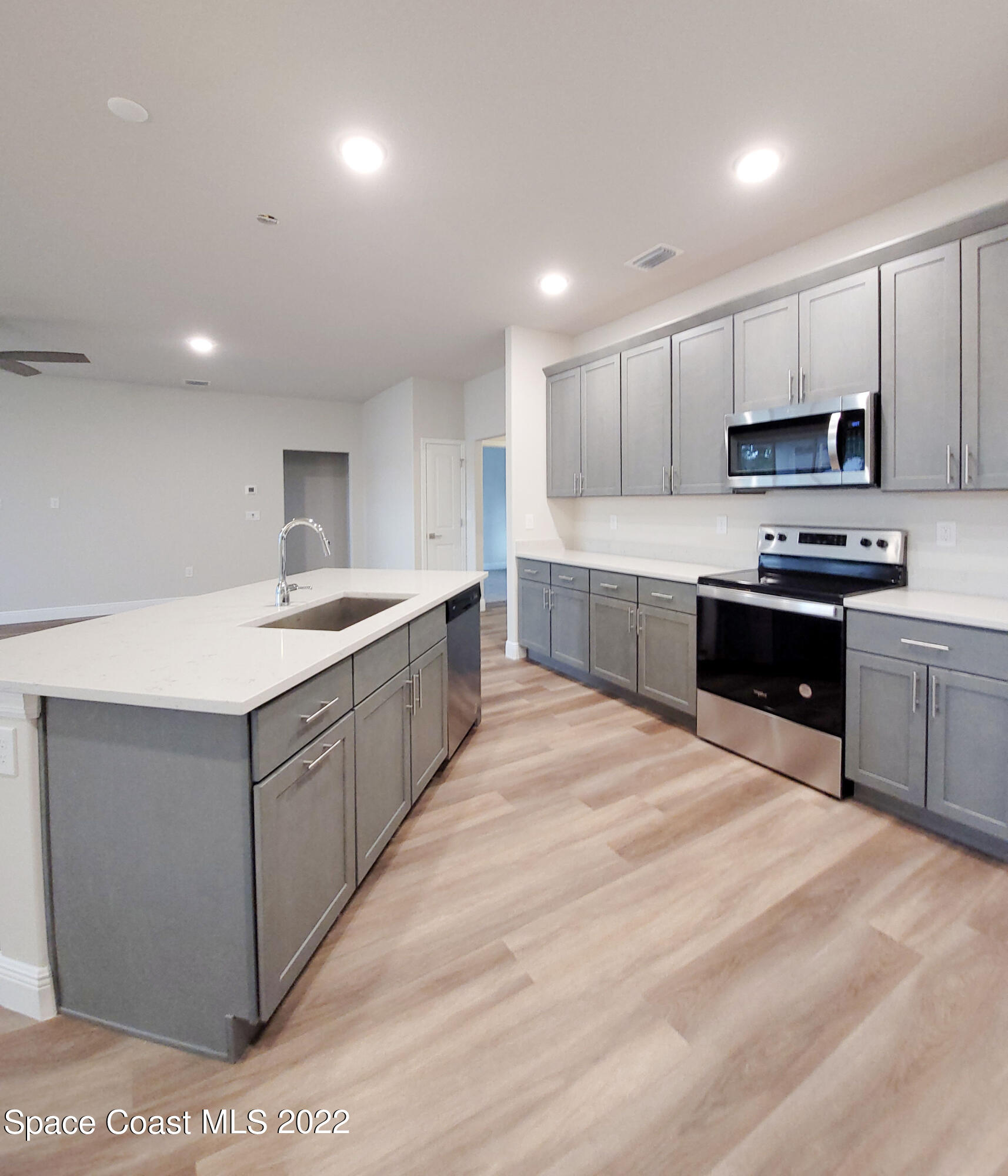 736 Doverbrook Road Northwest Palm Bay, FL 32907 - Photo 8 of 17 Kitchen