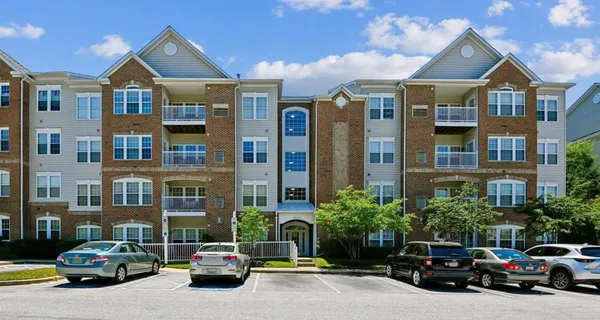 $335,000 | 1011 Samantha Lane, Unit 302, Odenton, MD 21113