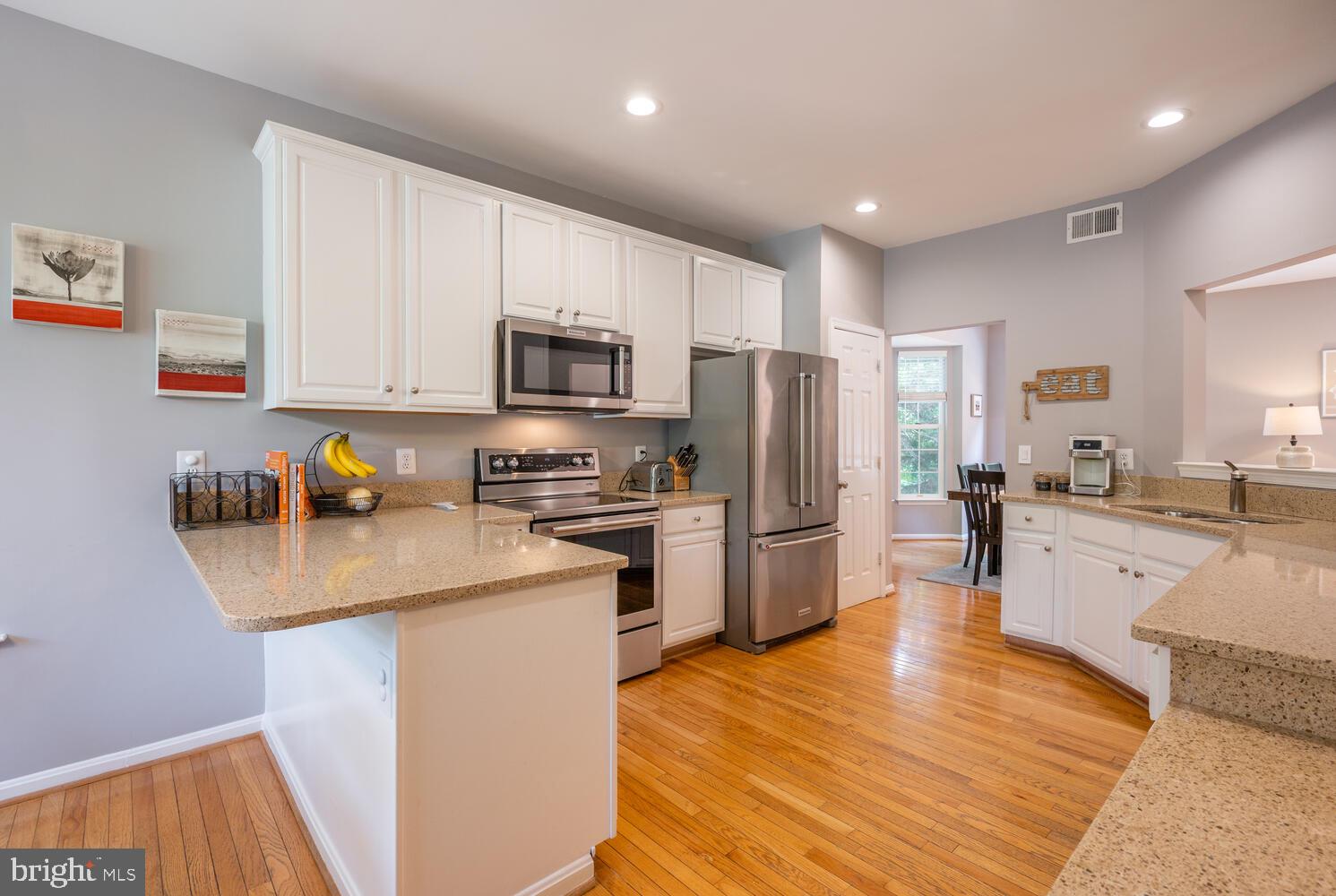 2801 Roesh Way Vienna, VA 22181 - Photo 9 of 32 Great Kitchen with Stainless Steel Appliances