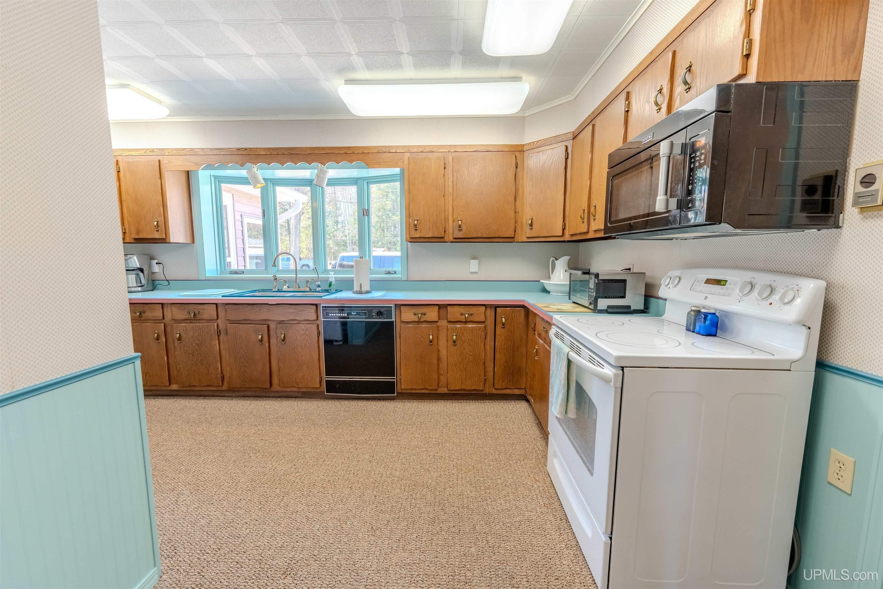 536 West Gulliver Lake Road Gulliver, MI 49840 - Photo 24 of 97