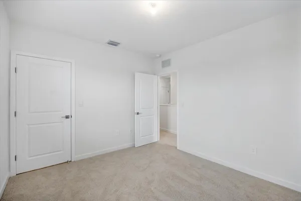 $4,300 | 713 Southeast 15th Avenue, Homestead, FL 33033