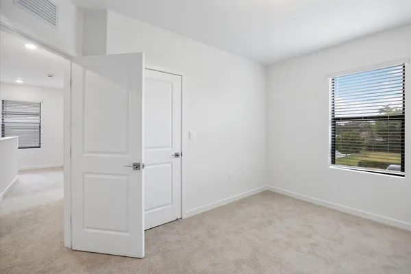 $4,300 | 713 Southeast 15th Avenue, Homestead, FL 33033