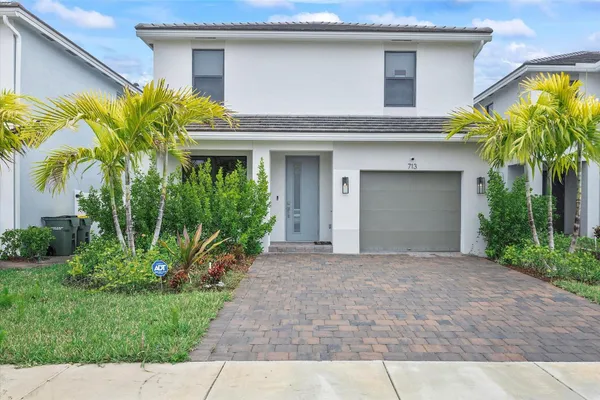 $4,300 | 713 Southeast 15th Avenue, Homestead, FL 33033