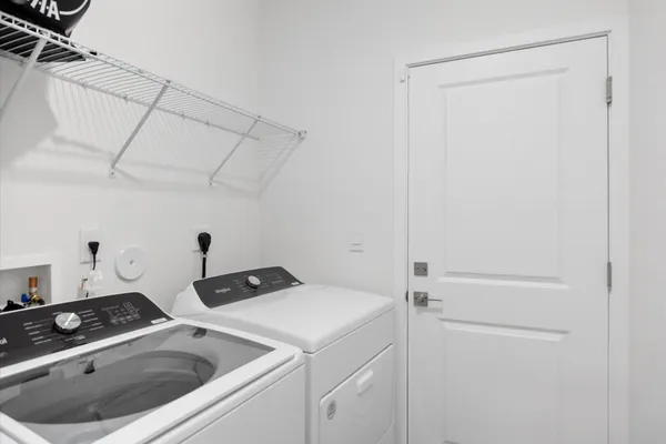 $4,300 | 713 Southeast 15th Avenue, Homestead, FL 33033