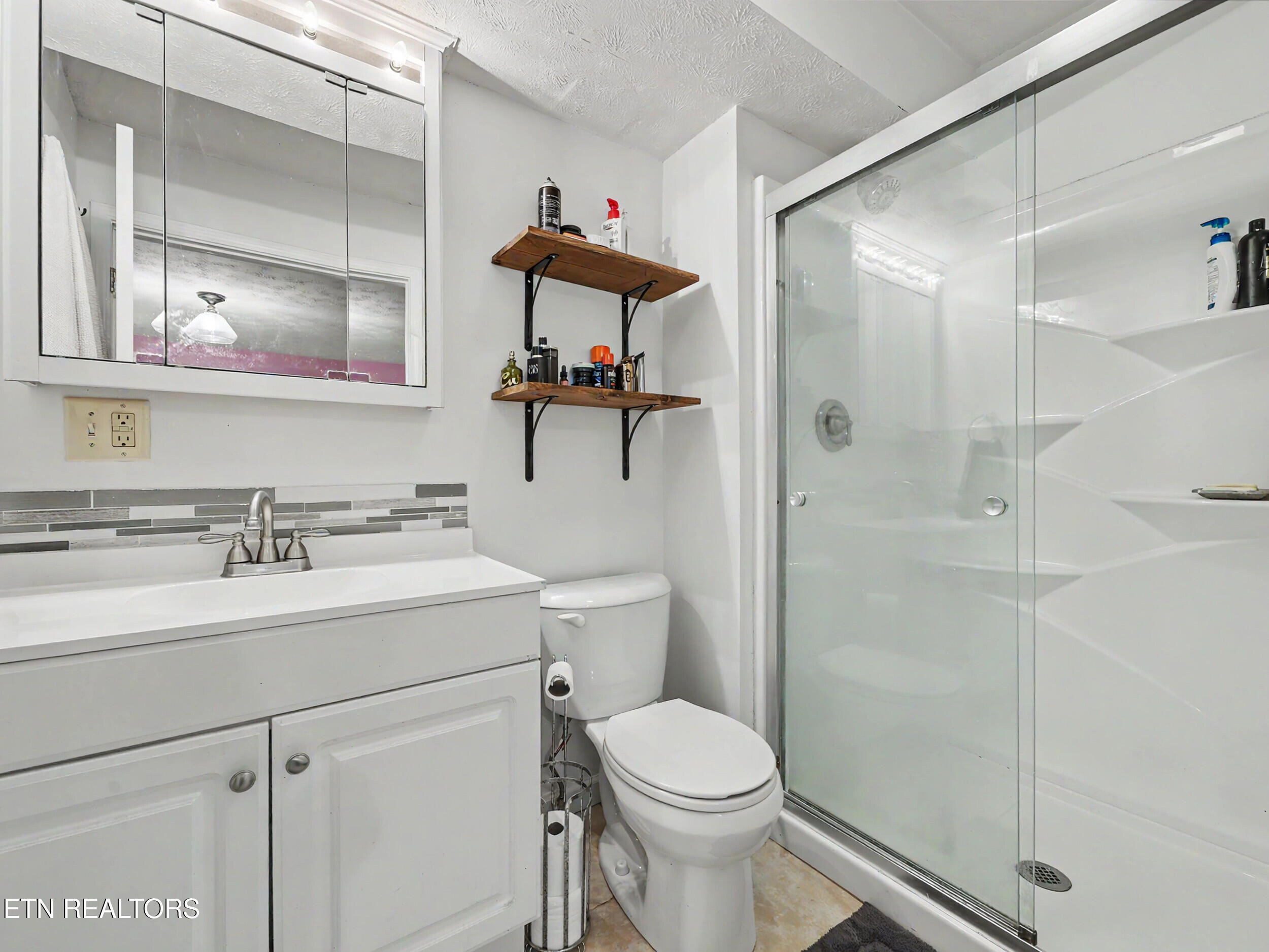 848 Lakeshore Road Talbott, TN 37877 - Photo 30 of 51 Bathroom 1