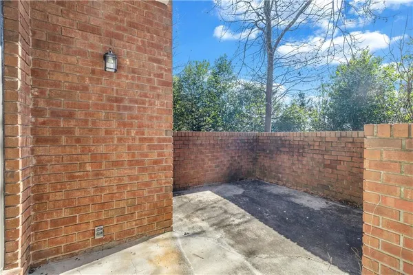 $2,000 | 3221 Clairmont N Northeast, Atlanta, GA 30329