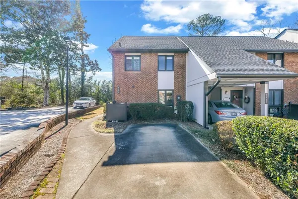 $2,000 | 3221 Clairmont N Northeast, Atlanta, GA 30329