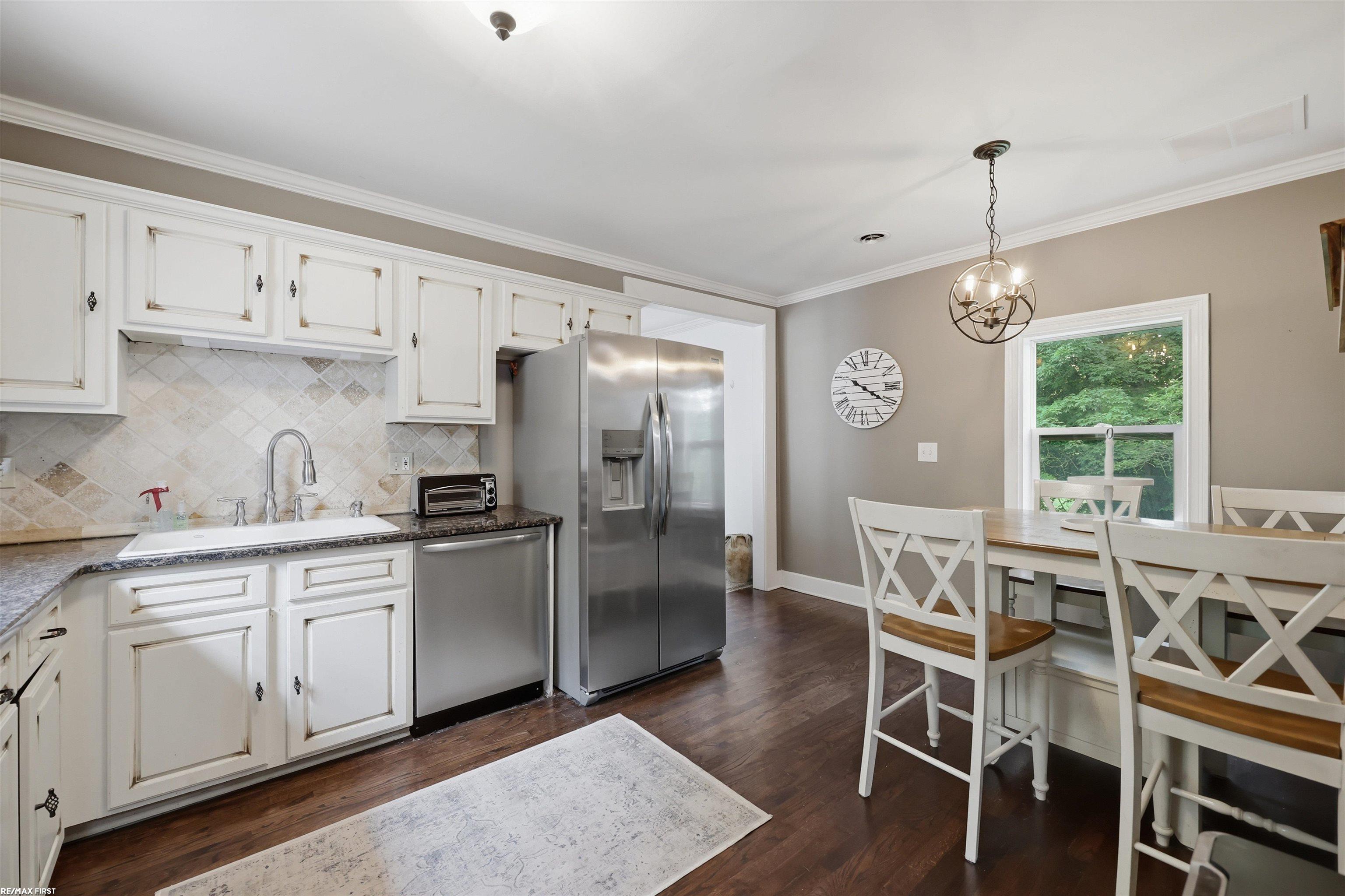 125 West Gates Street Romeo, MI 48065 - Photo 5 of 48