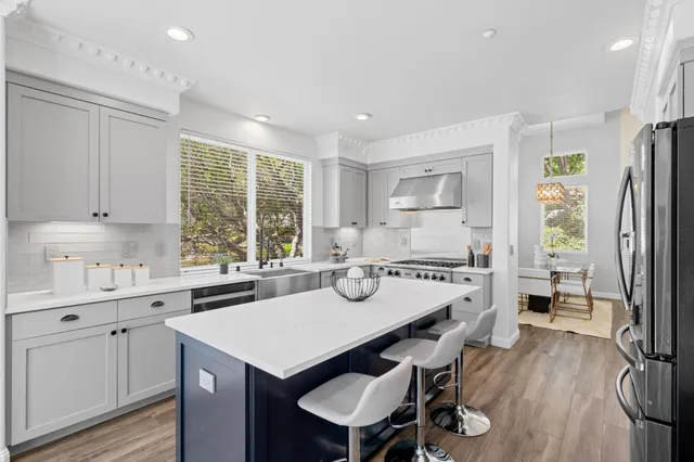 $1,668,000 | 165 Golden Eagle Lane, Brisbane, CA 94005