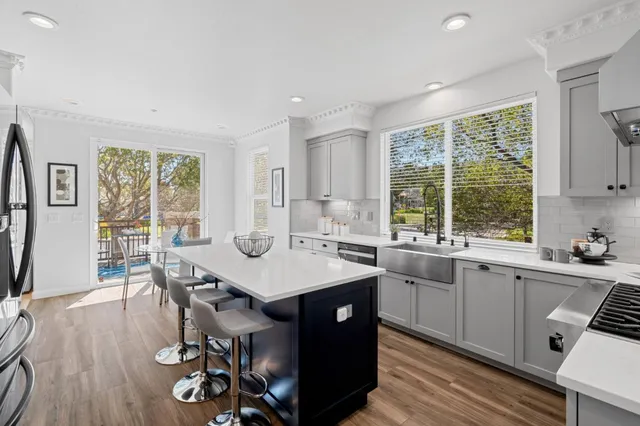 $1,668,000 | 165 Golden Eagle Lane, Brisbane, CA 94005