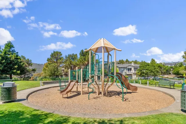 $1,668,000 | 165 Golden Eagle Lane, Brisbane, CA 94005