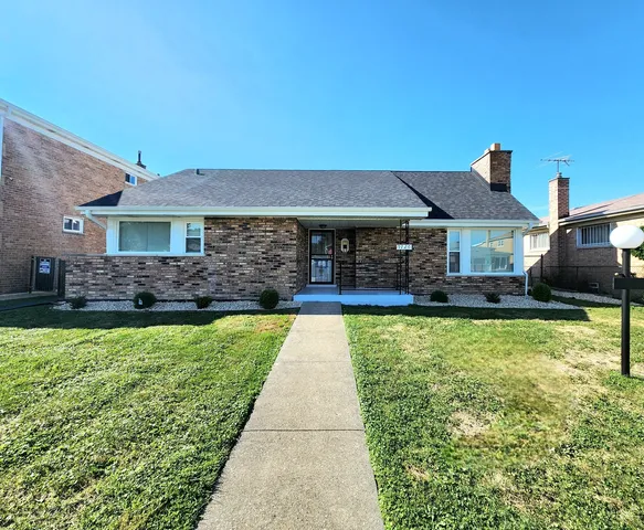 $199,999 | 9720 South Princeton Avenue, Chicago, IL 60628