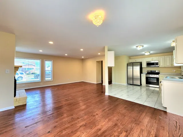 $199,999 | 9720 South Princeton Avenue, Chicago, IL 60628