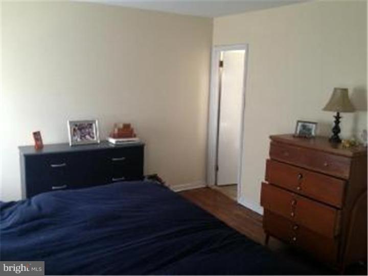 833 West Bells Mill Road Philadelphia, PA 19128 - Photo 12 of 22 Bedroom - Main