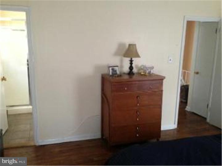 833 West Bells Mill Road Philadelphia, PA 19128 - Photo 13 of 22 Bedroom - Main