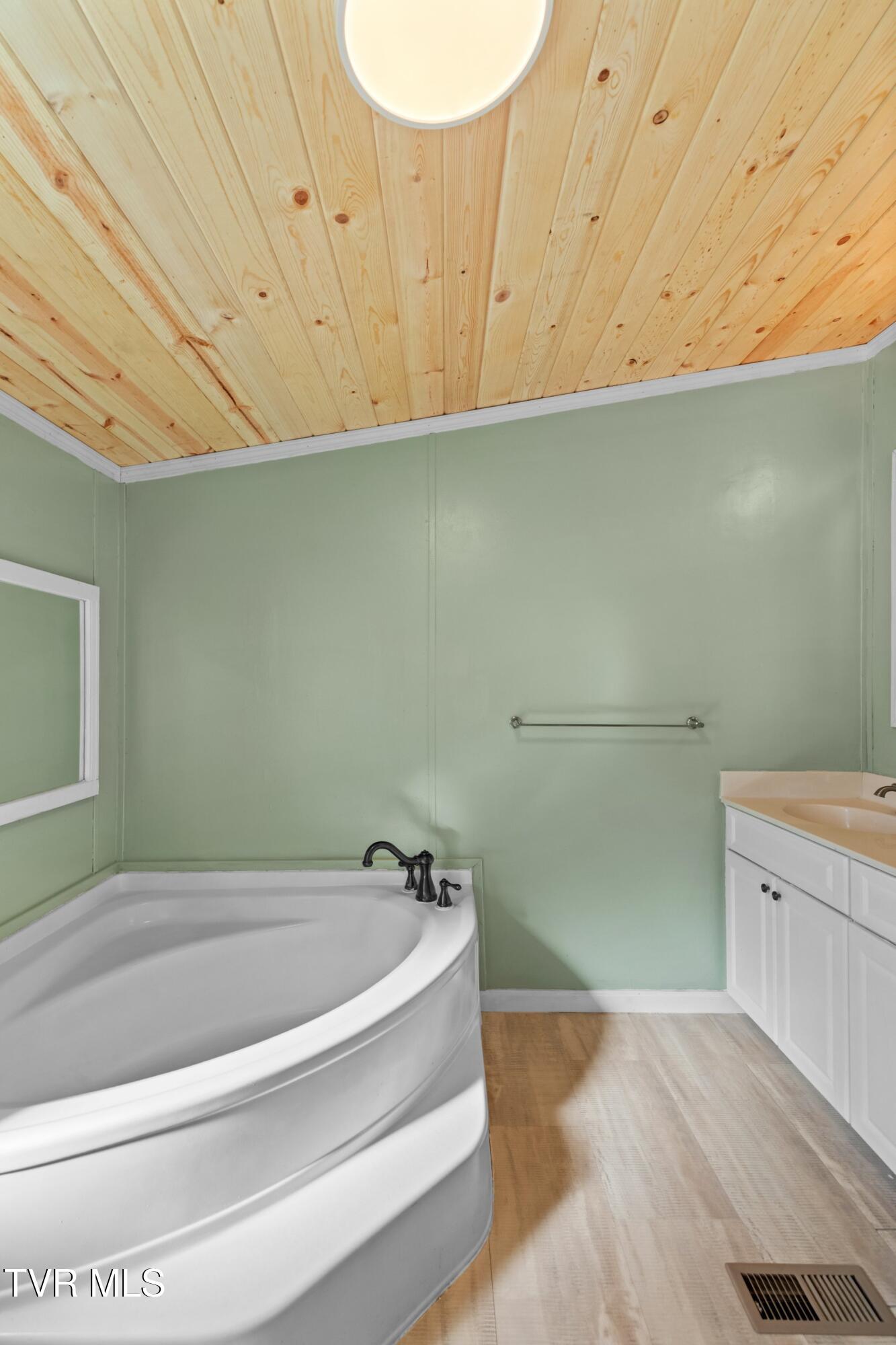 921 Rocky Summit Road Bean Station, TN 37708 - Photo 13 of 34 013-921RockySummitRoad-BeanStation-TN-37