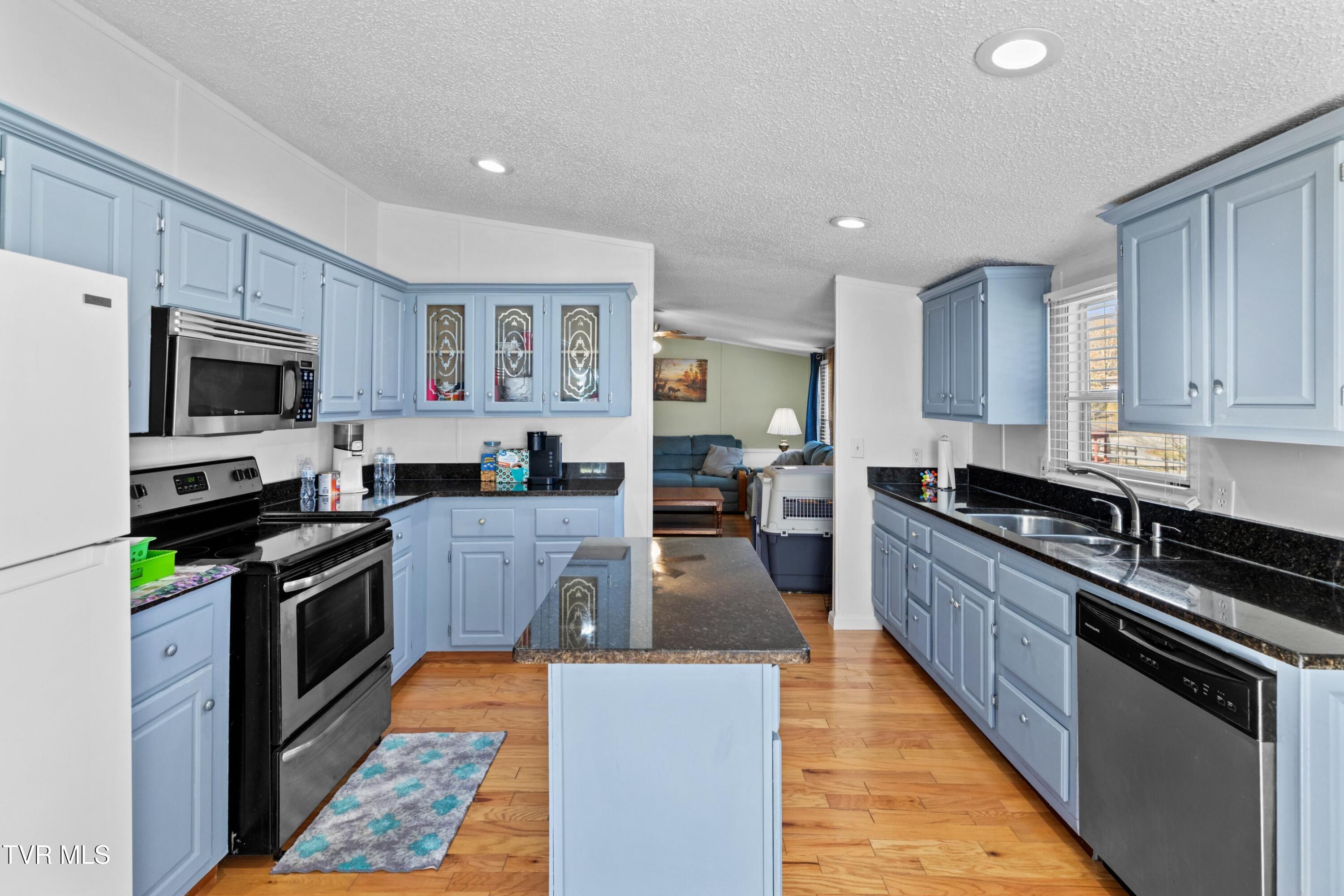 921 Rocky Summit Road Bean Station, TN 37708 - Photo 20 of 34 020-921RockySummitRoad-BeanStation-TN-37