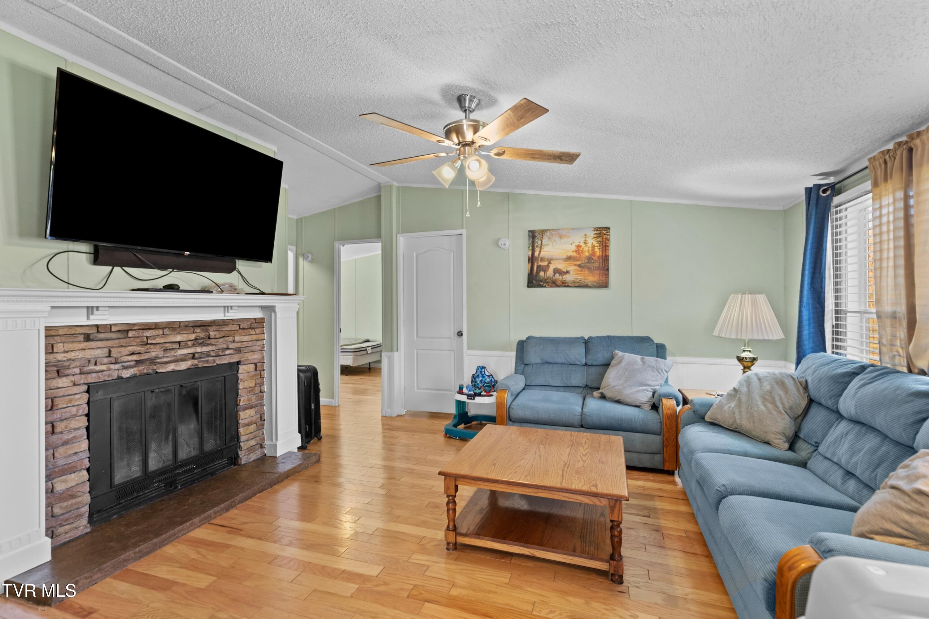 921 Rocky Summit Road Bean Station, TN 37708 - Photo 7 of 34 007-921RockySummitRoad-BeanStation-TN-37