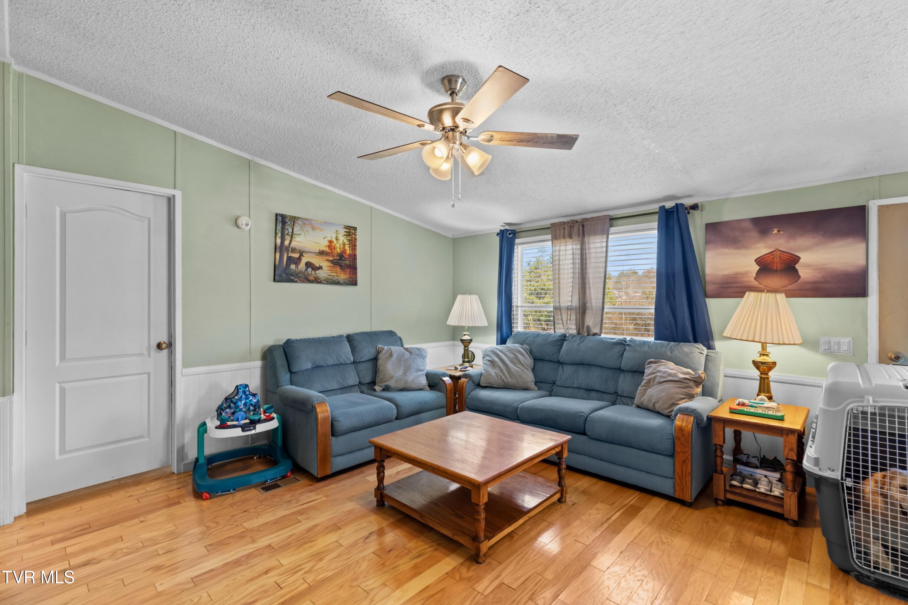 921 Rocky Summit Road Bean Station, TN 37708 - Photo 9 of 34 009-921RockySummitRoad-BeanStation-TN-37