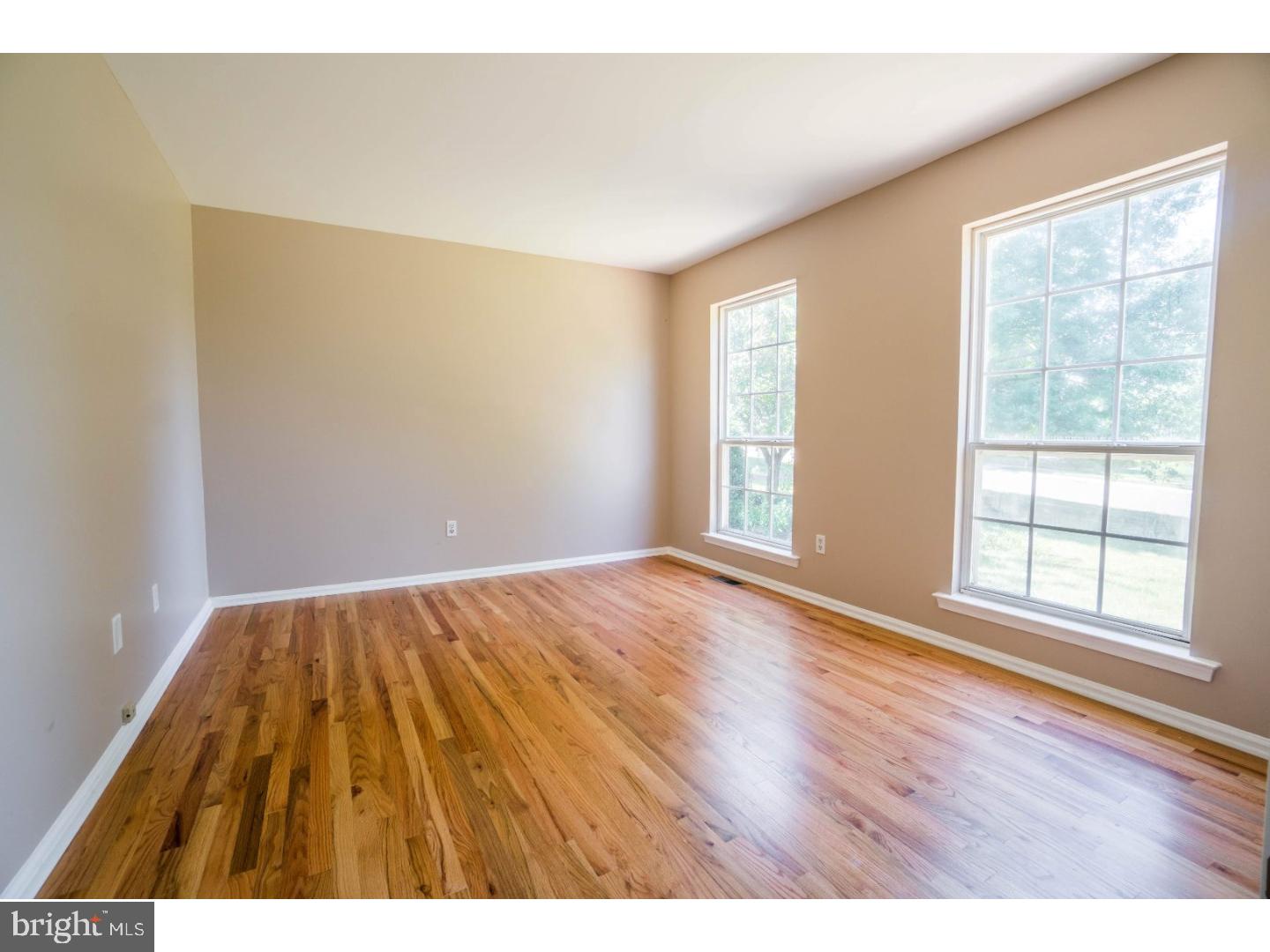2277 Warner Road Lansdale, PA 19446 - Photo 4 of 25 Office / Study