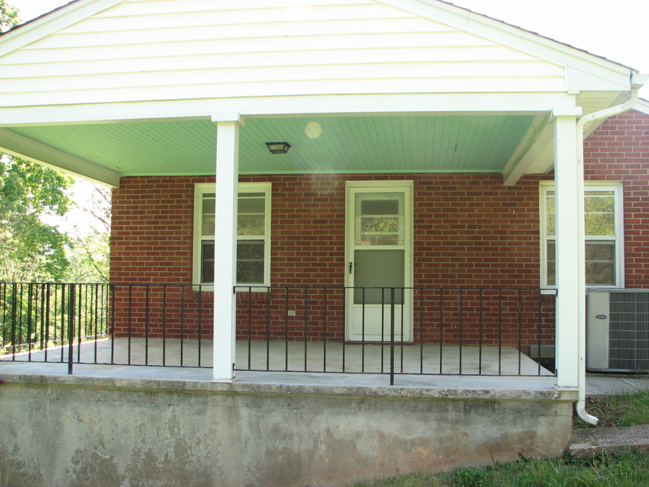 3802 Darlington Road Southwest Roanoke, VA 24018 - Photo 23 of 27 porch1