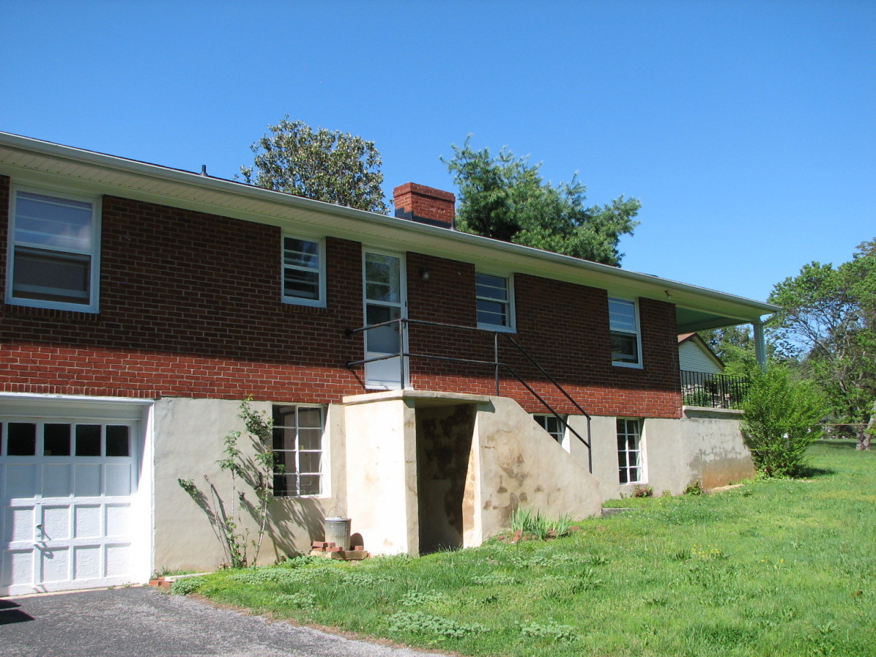 3802 Darlington Road Southwest Roanoke, VA 24018 - Photo 25 of 27 rear1