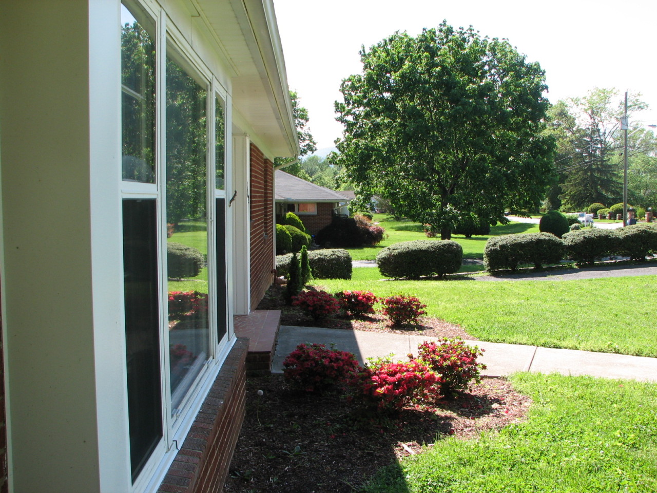 3802 Darlington Road Southwest Roanoke, VA 24018 - Photo 5 of 27 front4