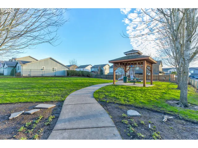 $485,000 | 967 East 16th Street, Lafayette, OR 97127