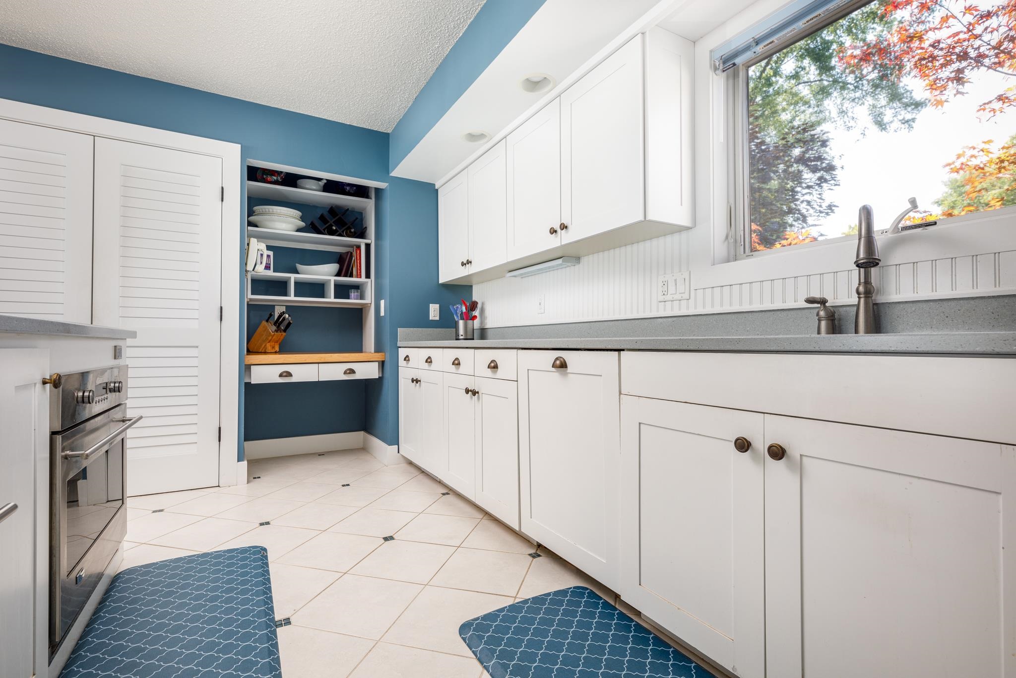 14178 Bluff Road Traverse City, MI 49686 - Photo 4 of 86