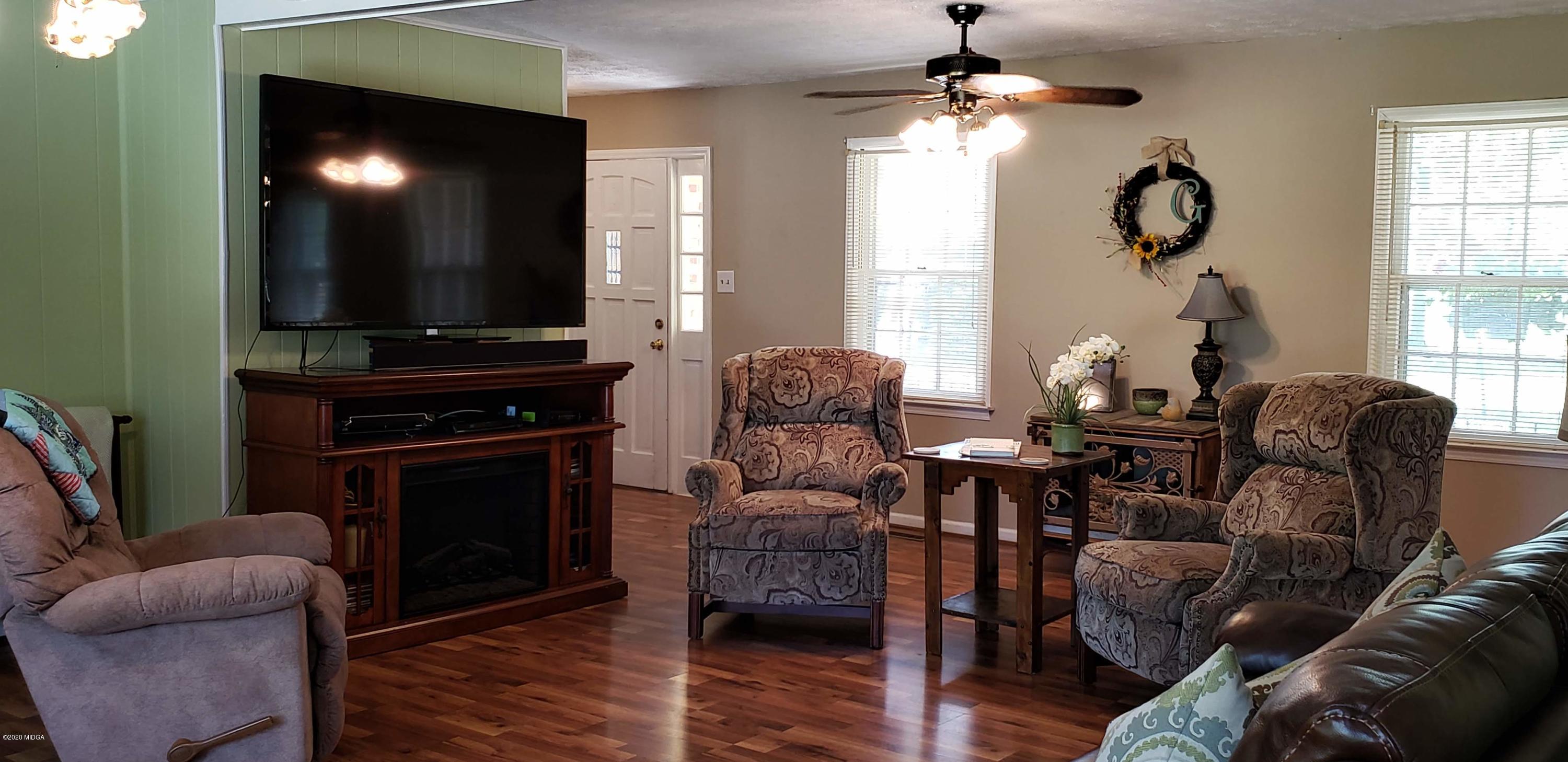 709 Dunbar Road Warner Robins, GA 31093 - Photo 11 of 39 20200328_124138
