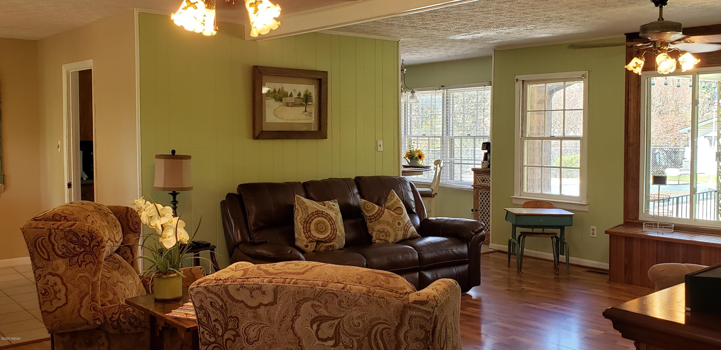 709 Dunbar Road Warner Robins, GA 31093 - Photo 9 of 39 20200328_124042