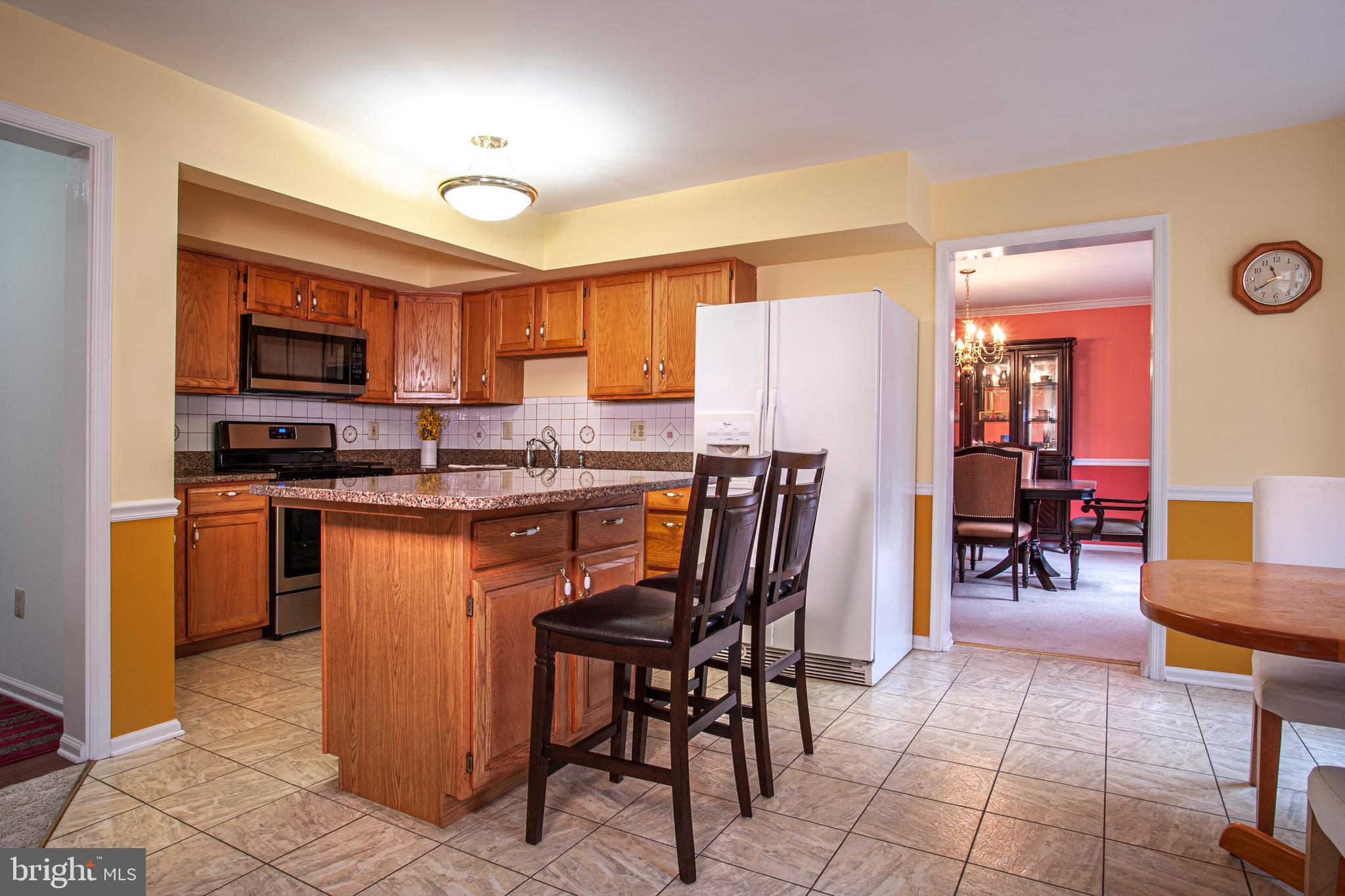 2951 Appledale Road Audubon, PA 19403 - Photo 19 of 36 Kitchen with Island