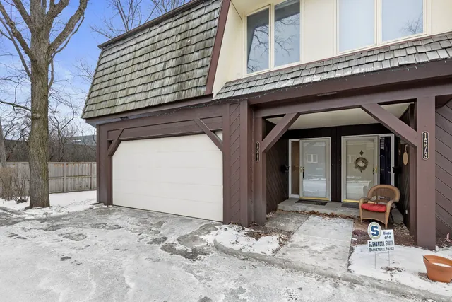 $449,500 | 1571 Winnetka Road, Glenview, IL 60025
