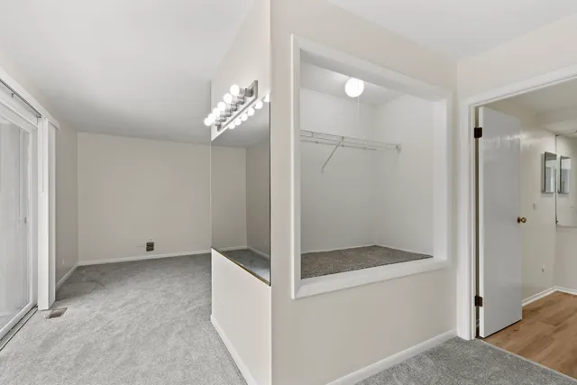 $449,500 | 1571 Winnetka Road, Glenview, IL 60025