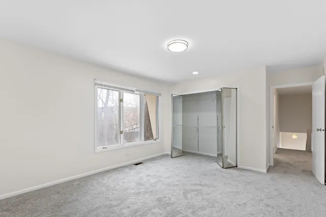 $449,500 | 1571 Winnetka Road, Glenview, IL 60025