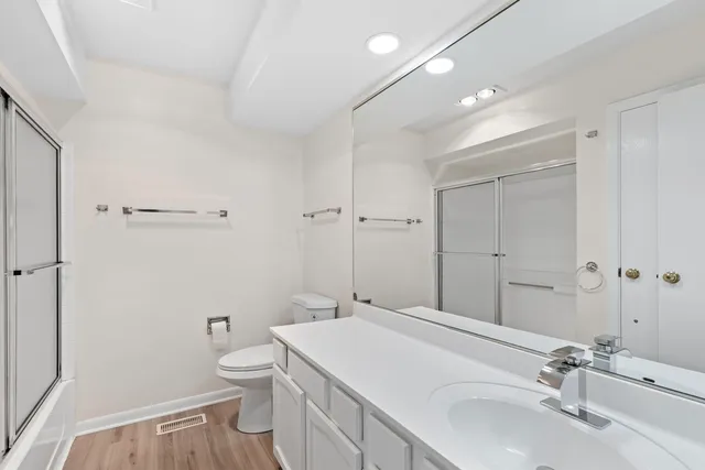 $449,500 | 1571 Winnetka Road, Glenview, IL 60025