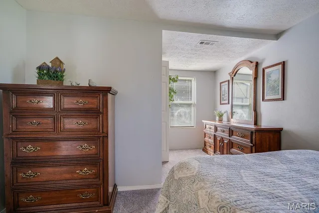 $115,000 | 305 Stephenson Avenue, South Roxana, IL 62087