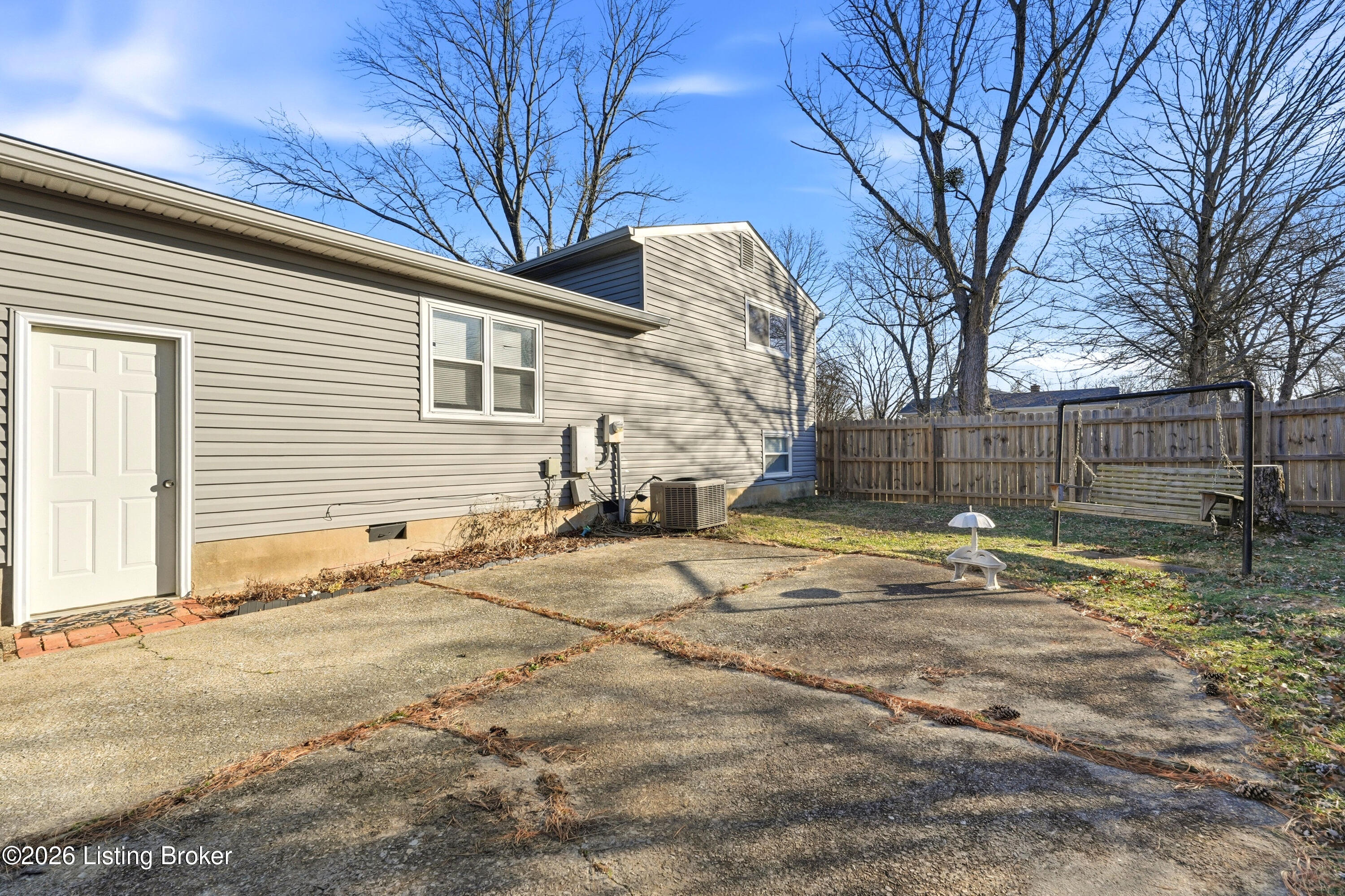 6310 Park Road Crestwood, KY 40014 - Photo 28 of 32 6310park_louisvillerealestatemedia_139