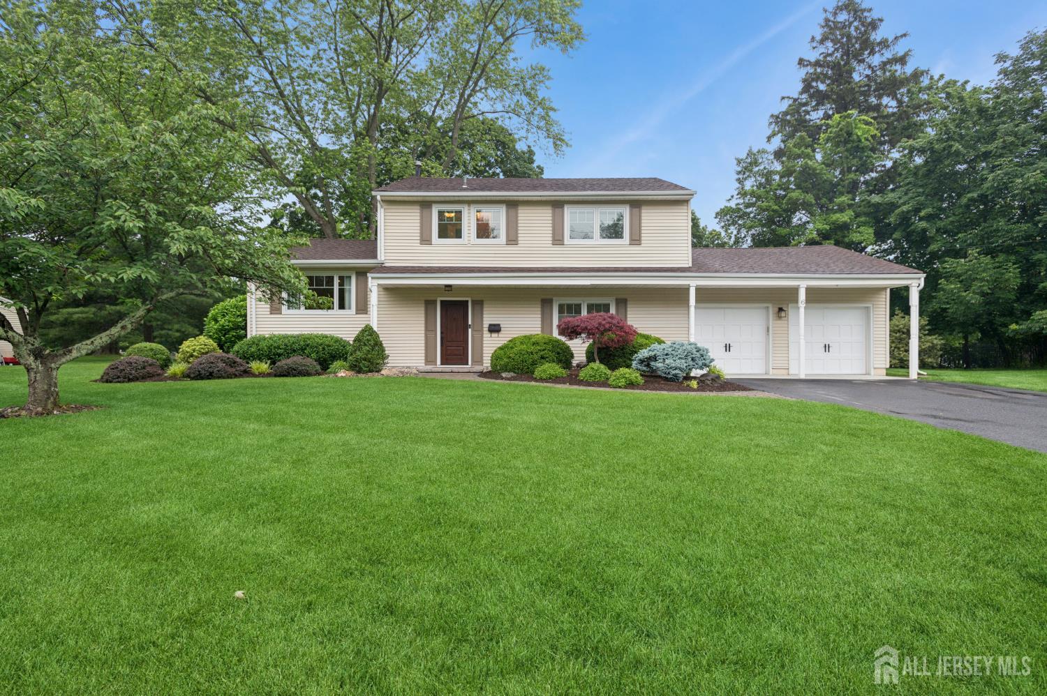 6 Steven Road Kendall Park, NJ 08824 - Photo 1 of 39 Gallery Image 1