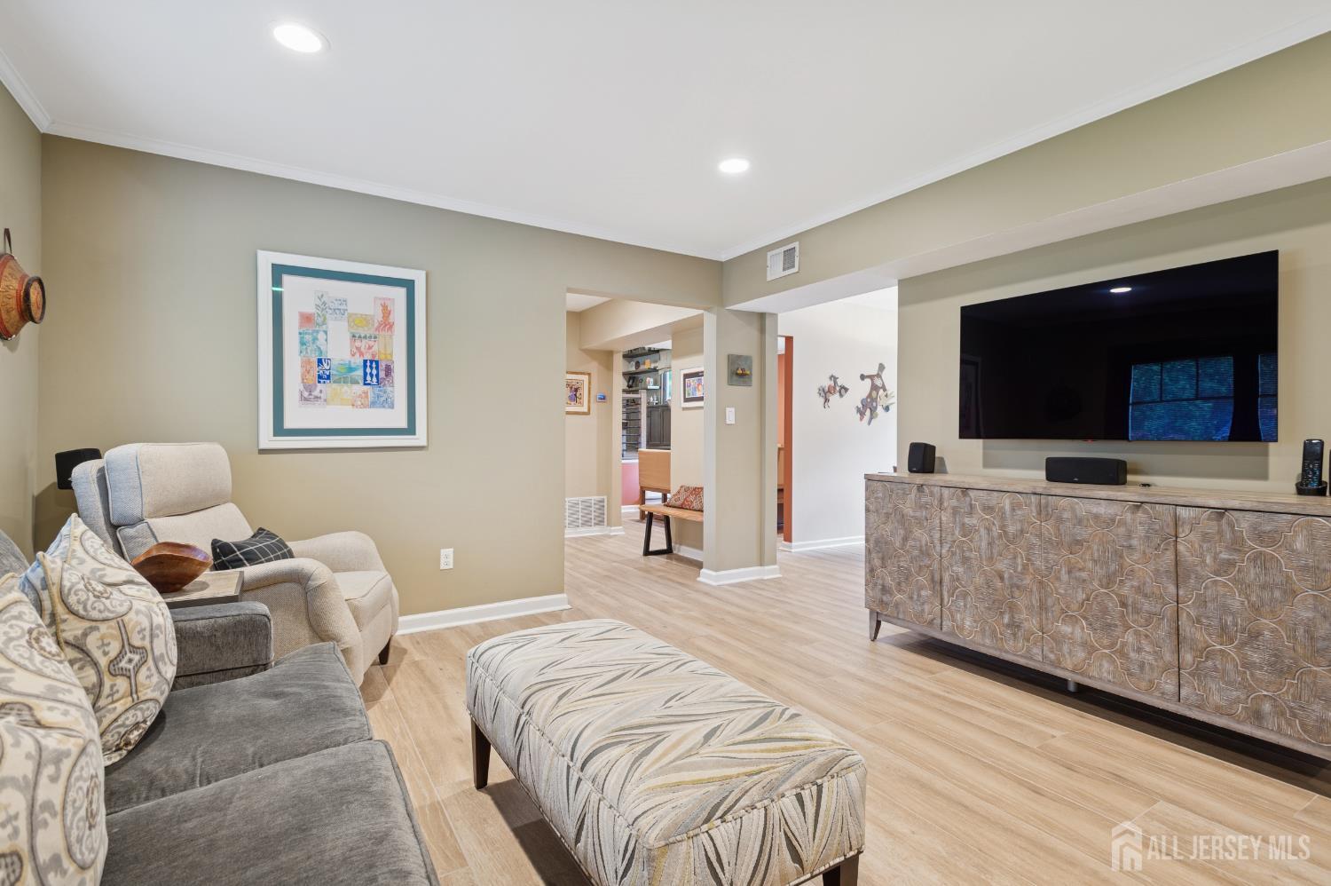 6 Steven Road Kendall Park, NJ 08824 - Photo 17 of 39 Gallery Image 17