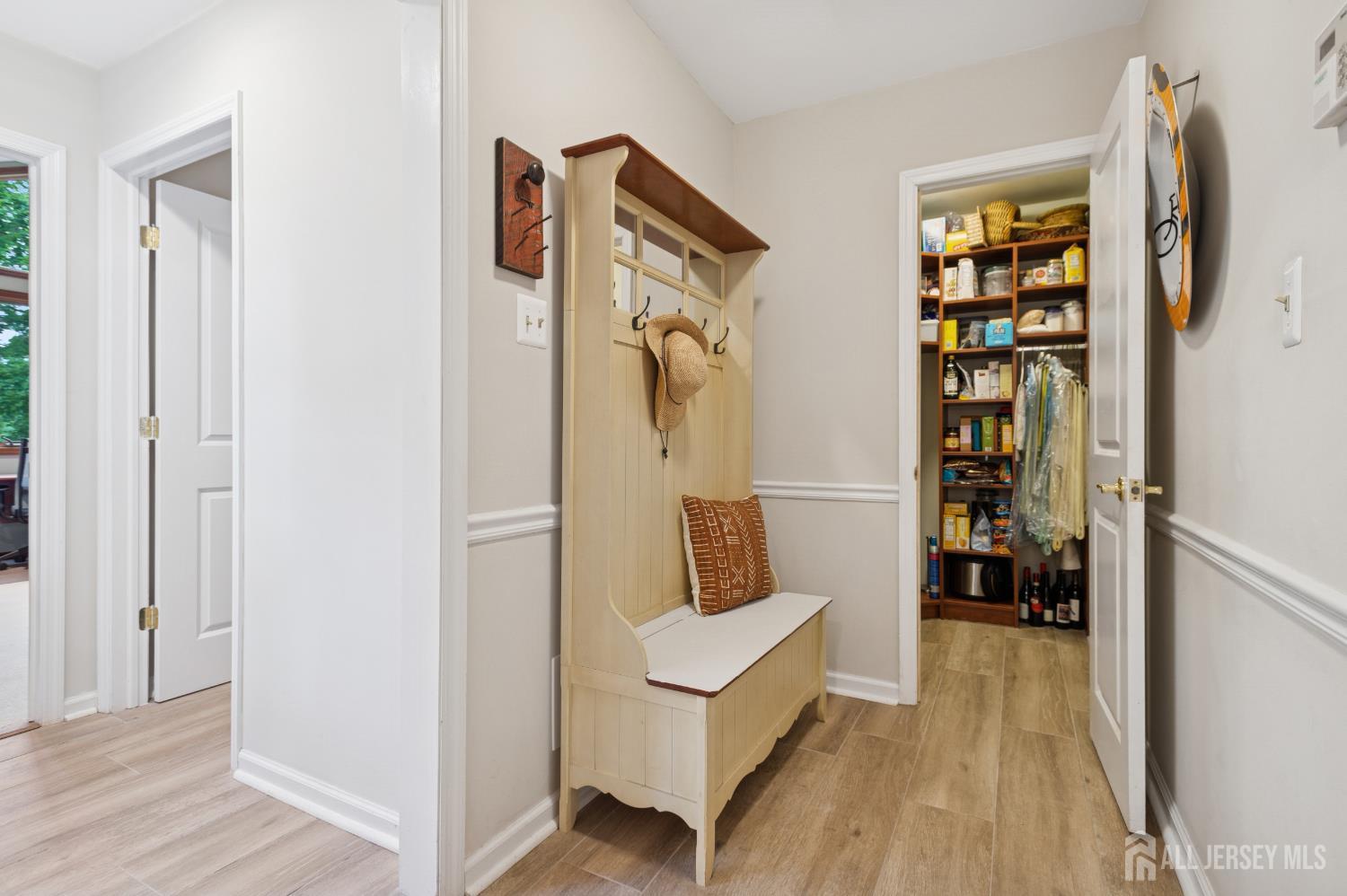 6 Steven Road Kendall Park, NJ 08824 - Photo 21 of 39 Gallery Image 21