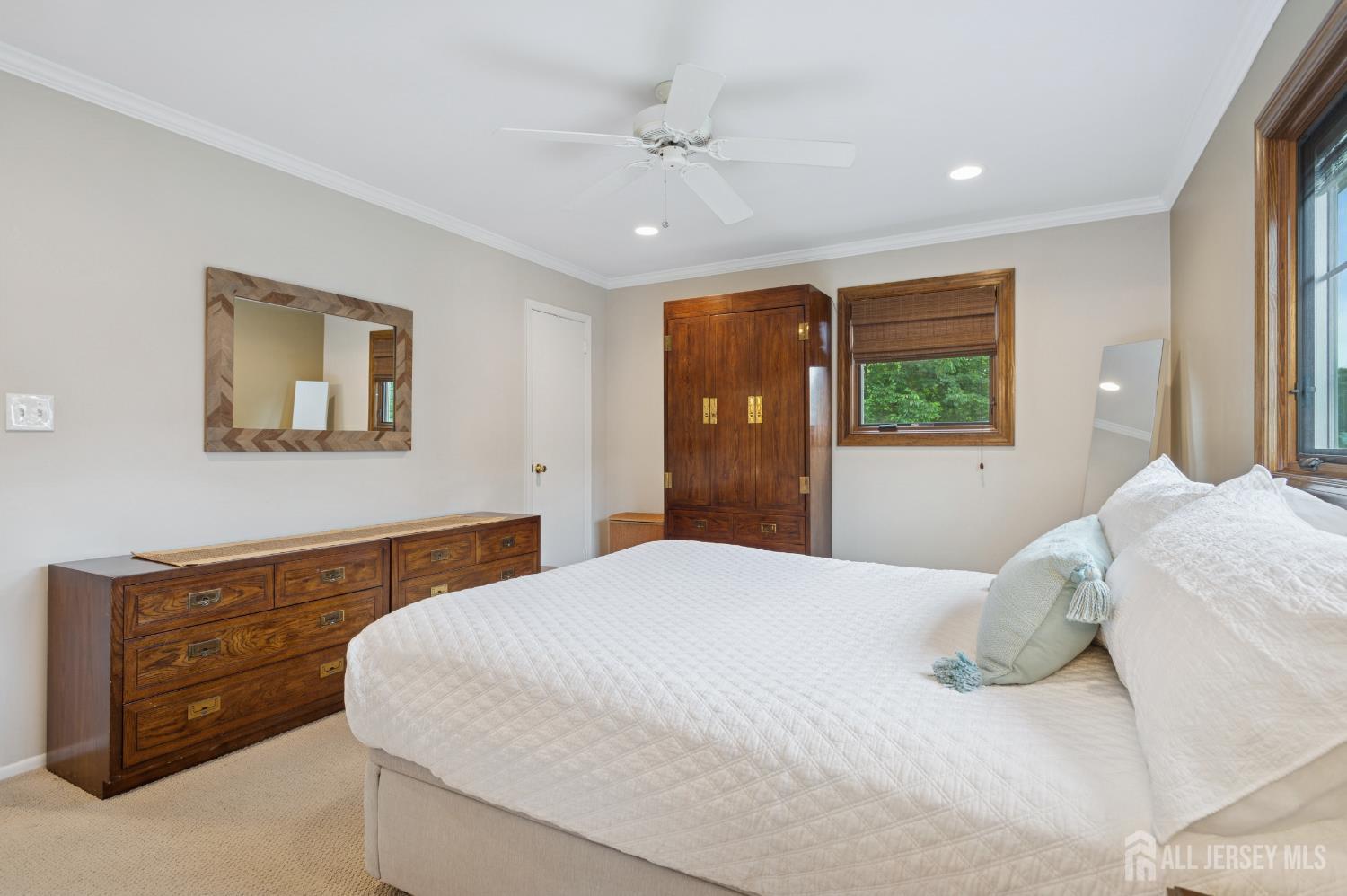 6 Steven Road Kendall Park, NJ 08824 - Photo 24 of 39 Gallery Image 24