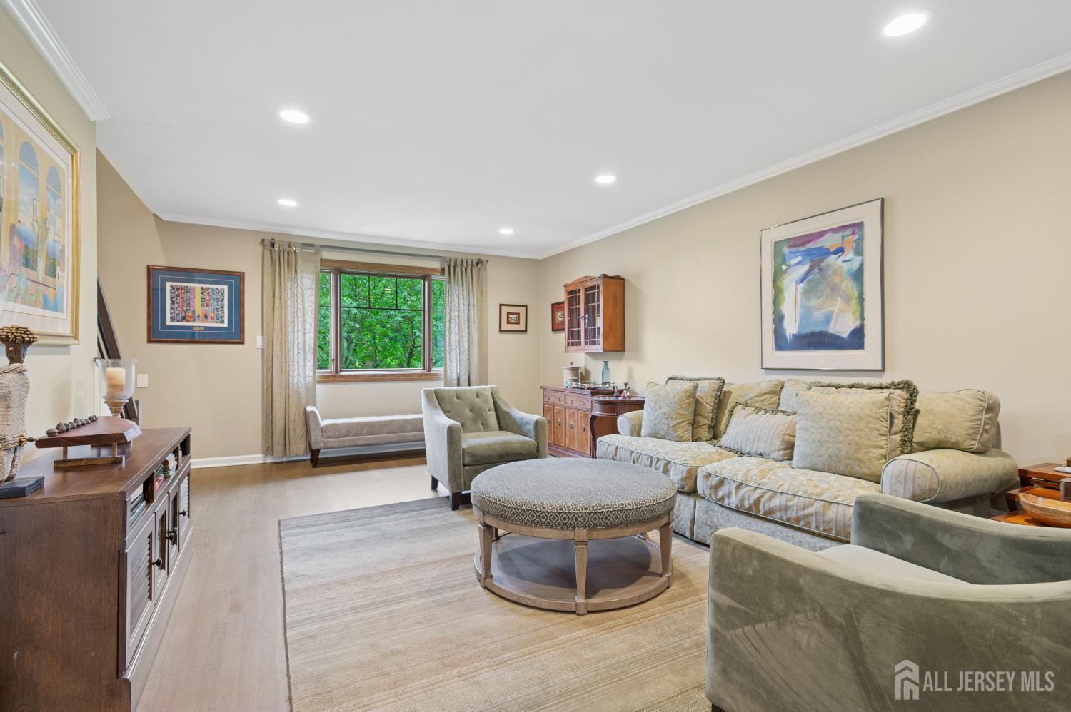 6 Steven Road Kendall Park, NJ 08824 - Photo 5 of 39 Gallery Image 5