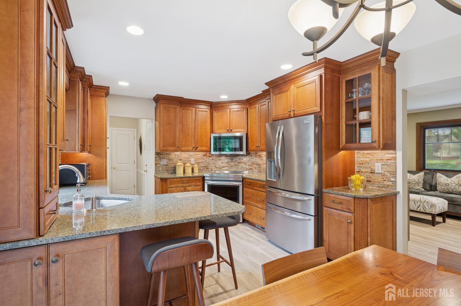 6 Steven Road Kendall Park, NJ 08824 - Photo 8 of 39 Gallery Image 8