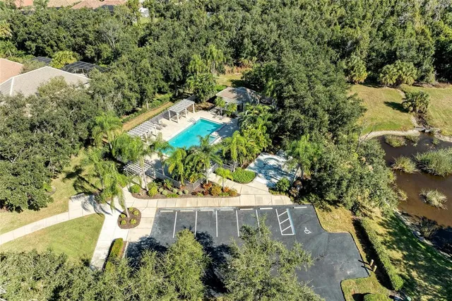 $565,000 | 6710 Pebble Beach Way, Lakewood Ranch, FL 34202