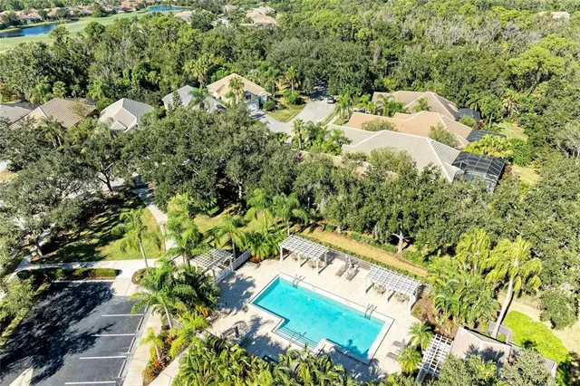 $565,000 | 6710 Pebble Beach Way, Lakewood Ranch, FL 34202