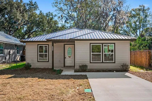 $279,000 | 1523 Northeast 1st Avenue, Gainesville, FL 32641