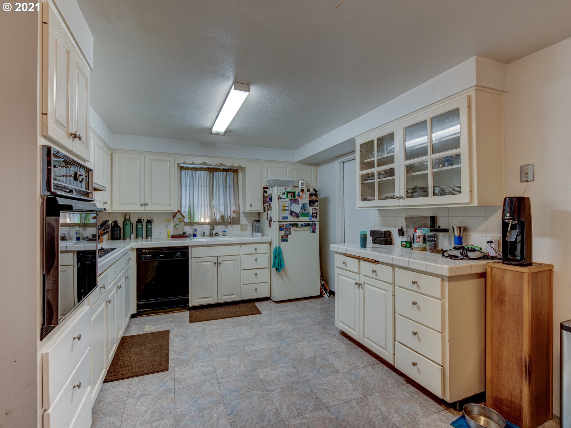 2463 34th Street Springfield, OR 97477 - Photo 7 of 21