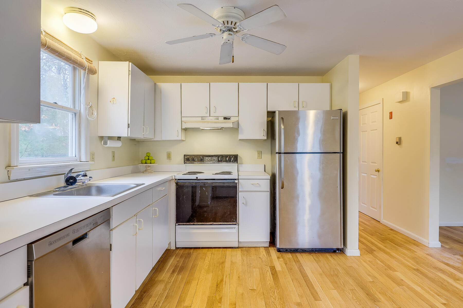 39 Cranberry Ridge Road Mashpee, MA 02649 - Photo 11 of 23 598A4604