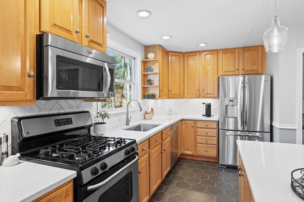 16 Juniper Ridge Road Acton, MA 01720 - Photo 4 of 42 Gallery Image 4